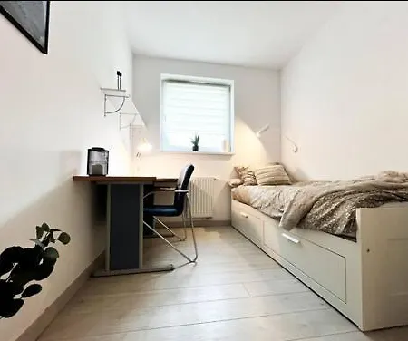 Apartmán Modern Near The Park, Zoo, 2bd Kitchen Balcony Parking *