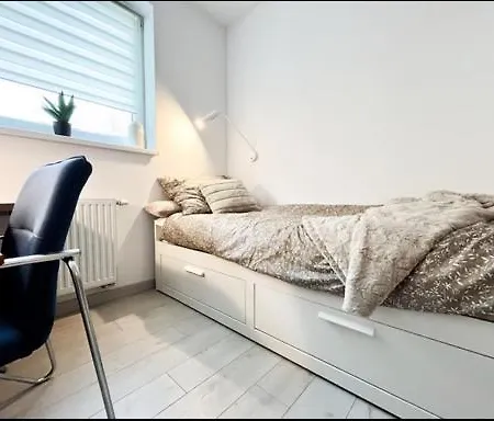 Apartmán Modern Near The Park, Zoo, 2bd Kitchen Balcony Parking