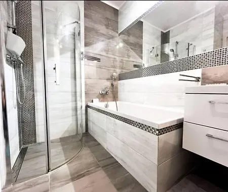 Modern Near The Park, Zoo, 2bd Kitchen Balcony Parking Apartamento Breslavia