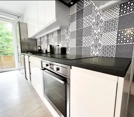 Modern Near The Park, Zoo, 2bd Kitchen Balcony Parking * Wrocław