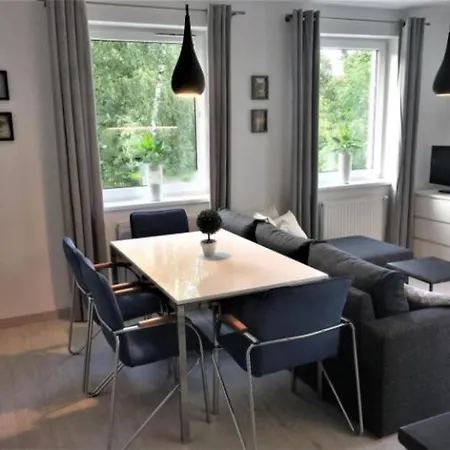 Modern Near The Park, Zoo, 2bd Kitchen Balcony Parking Vratislav